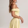 Rochie mini Jaida din modal, cu umerii goi și croi în A, în nuanța Lemon Sherbet Rochie mini Jaida din modal, cu umerii goi și croi în A, în nuanța Lemon Sherbet