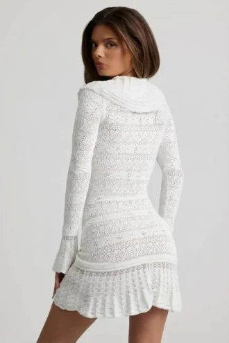 Rochie mini Jolessa din tricot pointelle cu volane, albă Rochie mini Jolessa din tricot pointelle cu volane, albă
