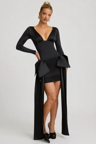 Rochie mini Karelyn cu detalii cu fundițe și drapaje, în negru Rochie mini Karelyn cu detalii cu fundițe și drapaje, în negru