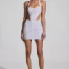 Rochie mini Lucia cu decupaje și gât halter, în alb