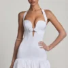 Rochie mini Millie cu decolteu halter și detaliu fundă, cu tiv bufant, în culoarea alb