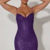 Rochie mini Mischa cu decolteu în formă de inimă și ornamente, în culoarea violet