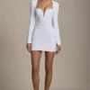 Rochie mini mulată Adelia cu decupaje în formă de inimă, de culoare albă