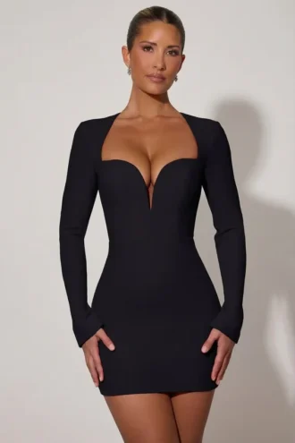 Rochie mini mulată Adelia cu decupaje în formă de inimă, negru Rochie mini mulată Adelia cu decupaje în formă de inimă, negru