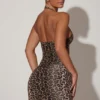 Rochie mini mulată cu decolteu în V și volane Alena, model leopard Rochie mini mulată cu decolteu în V și volane Alena, model leopard