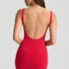 Rochie mini mulată cu spate decupat Evie în roșu cireș Rochie mini mulată cu spate decupat Evie în roșu cireș