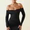 Rochie mini mulată cu umeri decupați și drapaje Rosanna, negru Rochie mini mulată cu umeri decupați și drapaje Rosanna, negru