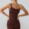 Rochie mini Orli din jersey elastic, cu spate decupat, în culoarea Espresso Rochie mini Orli din jersey elastic, cu spate decupat, în culoarea Espresso