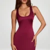 Rochie mini Orsola cu decolteu rotund și spate cu șireturi, în culoarea roșu vin Rochie mini Orsola cu decolteu rotund și spate cu șireturi, în culoarea roșu vin