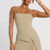Rochie mini plisată cu drapaj din țesătură de sargă Bruna, culoare gri-maro