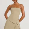 Rochie mini plisată cu drapaj din țesătură de sargă Bruna, culoare gri-maro