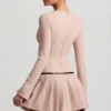 Rochie mini plisată cu mâneci lungi Fiorella, culoare ciupercă Rochie mini plisată cu mâneci lungi Fiorella, culoare ciupercă