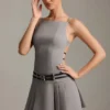 Rochie mini plisată cu spate decupat și curea Leilani, în culoarea gri
