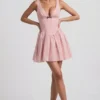 Rochie mini Sabina cu detaliu fundă, croi în A, cu buline roz Rochie mini Sabina cu detaliu fundă, croi în A, cu buline roz