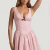 Rochie mini Sabina cu detaliu fundă, croi în A, cu buline roz Rochie mini Sabina cu detaliu fundă, croi în A, cu buline roz