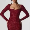 Rochie mini Sephina cu decolteu în formă de inimă și ornamente, în roșu