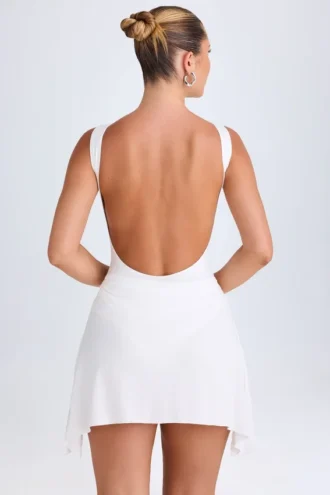 Rochie mini Shirin cu spate decupat, în alb Rochie mini Shirin cu spate decupat, în alb