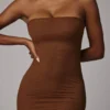 Rochie mini slip bandeau din plasă transparentă moale Intimates, culoare Mocha Rochie mini slip bandeau din plasă transparentă moale Intimates, culoare Mocha