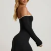 Rochie mini Stasia din modal, cu umeri decupați și croi în A, de culoare neagră Rochie mini Stasia din modal, cu umeri decupați și croi în A, de culoare neagră