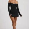 Rochie mini Stasia din modal, cu umeri decupați și croi în A, de culoare neagră Rochie mini Stasia din modal, cu umeri decupați și croi în A, de culoare neagră