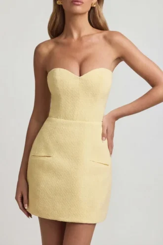 Rochie mini structurată fără bretele, cu decolteu în formă de inimă, Talina, în galben pastel Rochie mini structurată fără bretele, cu decolteu în formă de inimă, Talina, în galben pastel