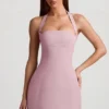 Rochie mini structurată în A, cu gât halter și dungi fine, model Odessa, în nuanța Mauve Rochie mini structurată în A, cu gât halter și dungi fine, model Odessa, în nuanța Mauve