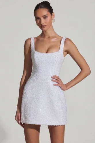 Rochie mini structurată, în linie A, cu ornamente, Dominique, în alb Rochie mini structurată, în linie A, cu ornamente, Dominique, în alb