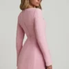 Rochie mini structurată Tacita cu decolteu în formă de inimă, în roz pal