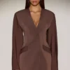Rochie mini tip blazer cu un singur rând de nasturi Azelie, culoare maro ciocolată Rochie mini tip blazer cu un singur rând de nasturi Azelie, culoare maro ciocolată
