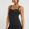 Rochie mini tip kilt din twill periat, cu talie coborâtă, de la Clover, în culoarea neagră