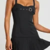 Rochie mini tip kilt din twill periat, cu talie coborâtă, de la Clover, în culoarea neagră