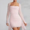 Rochie mini Tivoli cu mâneci lungi, guler cowl și ornamente, în nuanța Blush Rochie mini Tivoli cu mâneci lungi, guler cowl și ornamente, în nuanța Blush