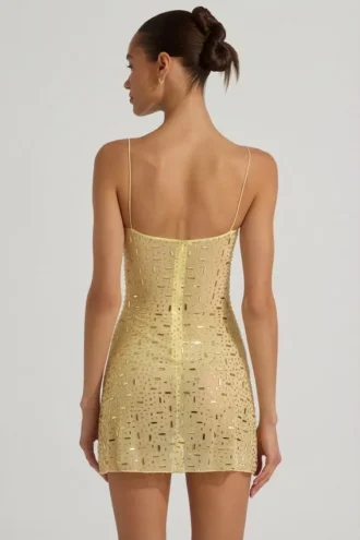 Rochie mini transparentă cu decolteu pătrat și ornamente Averie, în culoarea galben Rochie mini transparentă cu decolteu pătrat și ornamente Averie, în culoarea galben