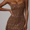 Rochie mini transparentă cu decolteu rotund și ornamente Durrani, culoare Mocha Rochie mini transparentă cu decolteu rotund și ornamente Durrani, culoare Mocha