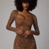 Rochie mini transparentă cu mâneci lungi și decorațiuni, croi în A, Zeta, în culoarea Mocha Rochie mini transparentă cu mâneci lungi și decorațiuni, croi în A, Zeta, în culoarea Mocha