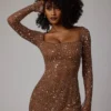 Rochie mini transparentă cu mâneci lungi și decorațiuni, croi în A, Zeta, în culoarea Mocha Rochie mini transparentă cu mâneci lungi și decorațiuni, croi în A, Zeta, în culoarea Mocha