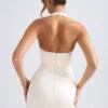 Rochie mini tulip structurată cu gât halter Harmonia, culoare ivoriu Rochie mini tulip structurată cu gât halter Harmonia, culoare ivoriu