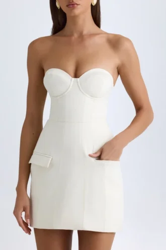 Rochie mini tulipă structurată fără bretele Arta în culoarea vanilie Rochie mini tulipă structurată fără bretele Arta în culoarea vanilie