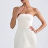 Rochie mini tulipă structurată Haisley Bandeau, culoare ivoriu Rochie mini tulipă structurată Haisley Bandeau, culoare ivoriu