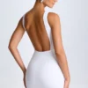 Rochie mini Valetta cu spate decupat, în alb Rochie mini Valetta cu spate decupat, în alb
