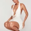 Rochie mini Versailles cu decolteu adânc și ornamente, în culoarea albă Rochie mini Versailles cu decolteu adânc și ornamente, în culoarea albă