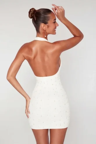 Rochie mini Versailles cu decolteu adânc și ornamente, în culoarea albă Rochie mini Versailles cu decolteu adânc și ornamente, în culoarea albă