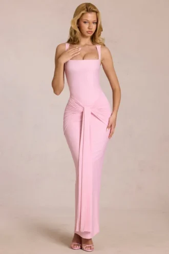 Rochie Nayeli Maxi cu guler pătrat și drapaj, în roz floare Rochie Nayeli Maxi cu guler pătrat și drapaj, în roz floare
