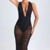 Rochie Safira Ruched Plunge Midaxi în negru Rochie Safira Ruched Plunge Midaxi în negru