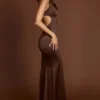 Rochie Vittoria lungă cu decolteu rotund și spate cu șireturi, în culoarea ciocolată Rochie Vittoria lungă cu decolteu rotund și spate cu șireturi, în culoarea ciocolată