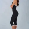 Salopetă capri Calla cu dantelă modală, în negru Salopetă capri Calla cu dantelă modală, în negru