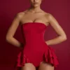Salopetă corset cu volane și șireturi Priaska în roșu aprins Salopetă corset cu volane și șireturi Priaska în roșu aprins