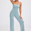 Salopetă cu bretele subțiri și croi evazat din tricot gros, culoare verde-albăstrui prăfuit Salopetă cu bretele subțiri și croi evazat din tricot gros, culoare verde-albăstrui prăfuit