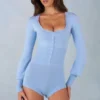 Salopetă cu mâneci lungi din tricot Ismera, în albastru deschis Salopetă cu mâneci lungi din tricot Ismera, în albastru deschis