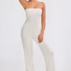 Salopetă din tricot gros cu decolteu bandeau și pantaloni evazați, culoare crem Salopetă din tricot gros cu decolteu bandeau și pantaloni evazați, culoare crem